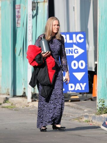 Mandy Moore On Set Of This Is Us Los Angeles