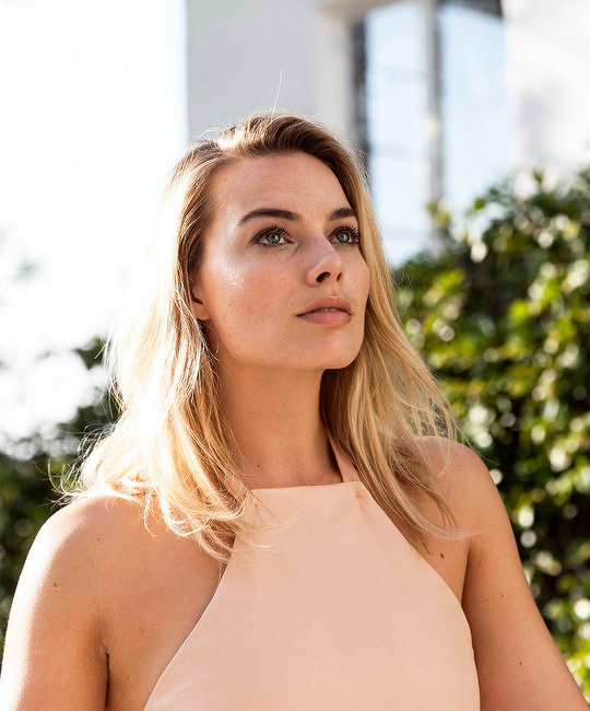 Margot Robbie Photographed By Emily Berl For The