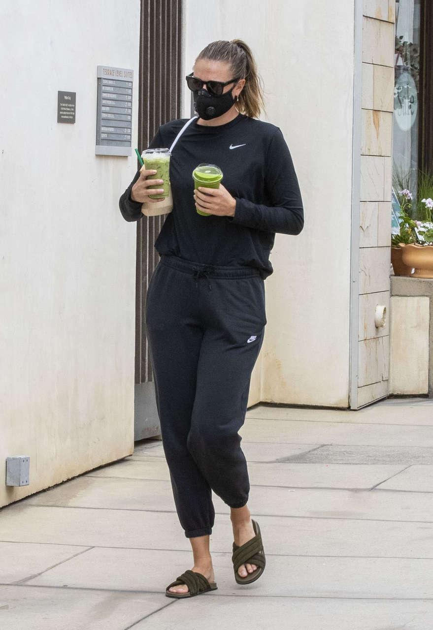Maria Sharapova Out For Drinks Los Angeles