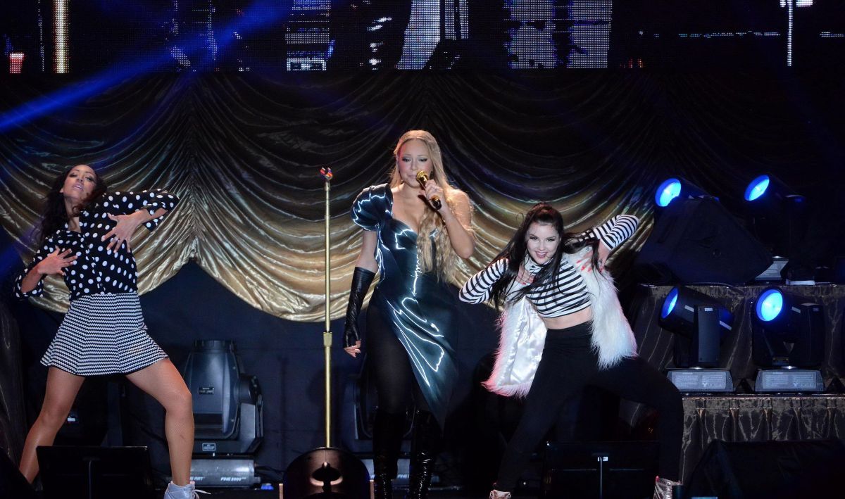 Mariah Carey Performs Concert China