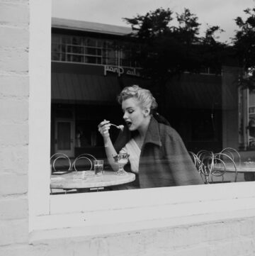 Marilyn Monroe At Wil Wrights Ice Cream Parlor