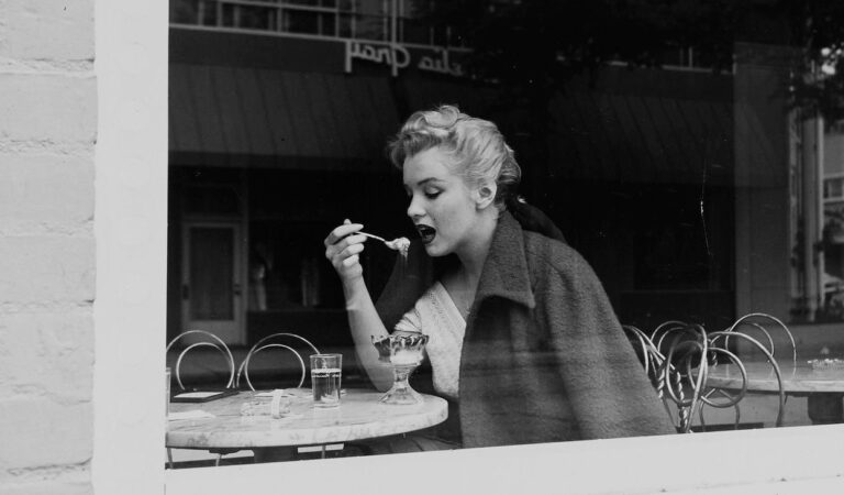 Marilyn Monroe At Wil Wrights Ice Cream Parlor (1 photo)