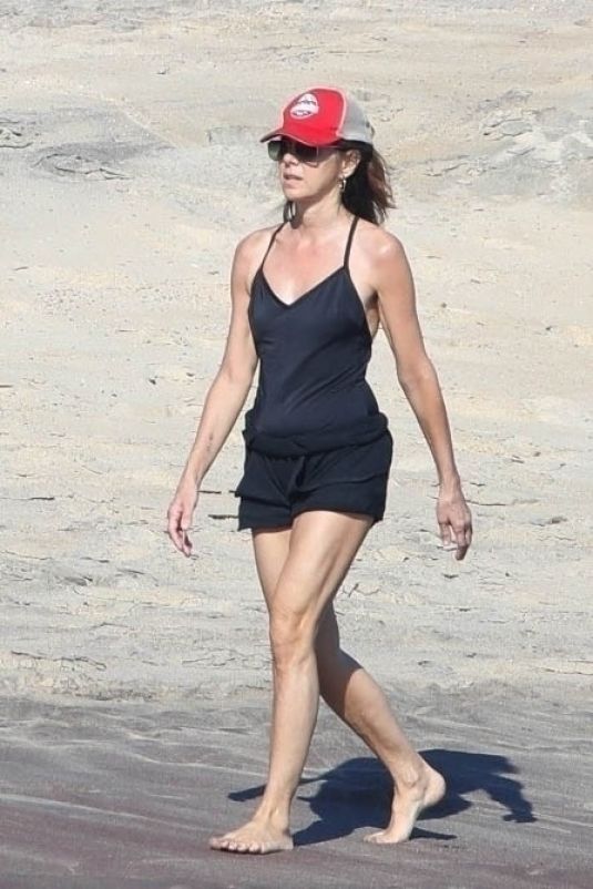 Marisa Tomei Out Beach Cabo