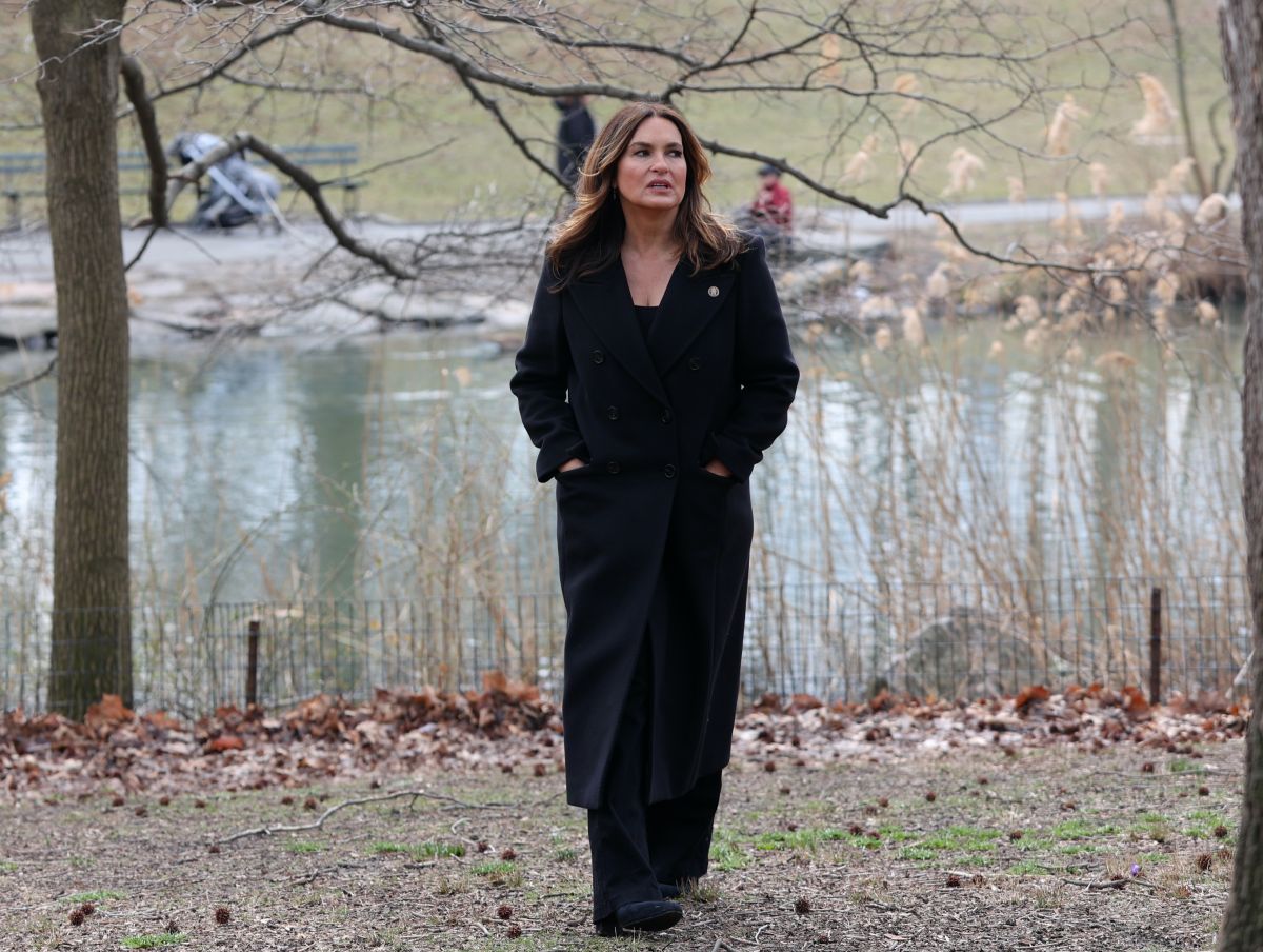 Marisk Hargitay On Set Of Law And Order Svu Central Park New York