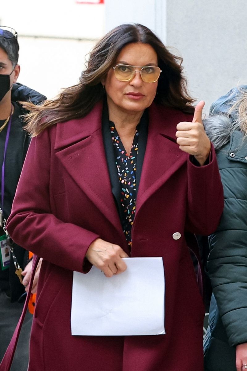 Mariska Hargitay On The Set Of Law And Order Special Victims Unit New York