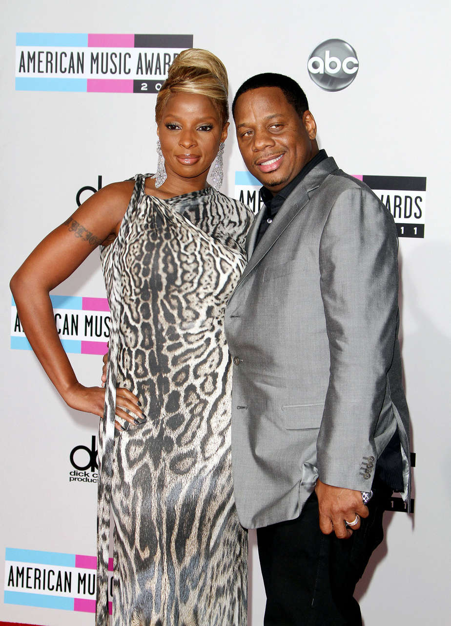 Mary J Blige 39th Annual American Music Awards Los Angeles