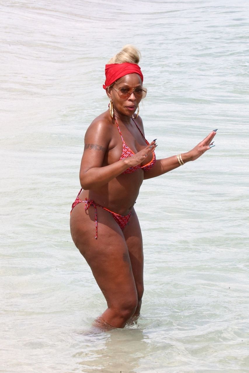 Mary J Blige Bikini Beach Miami