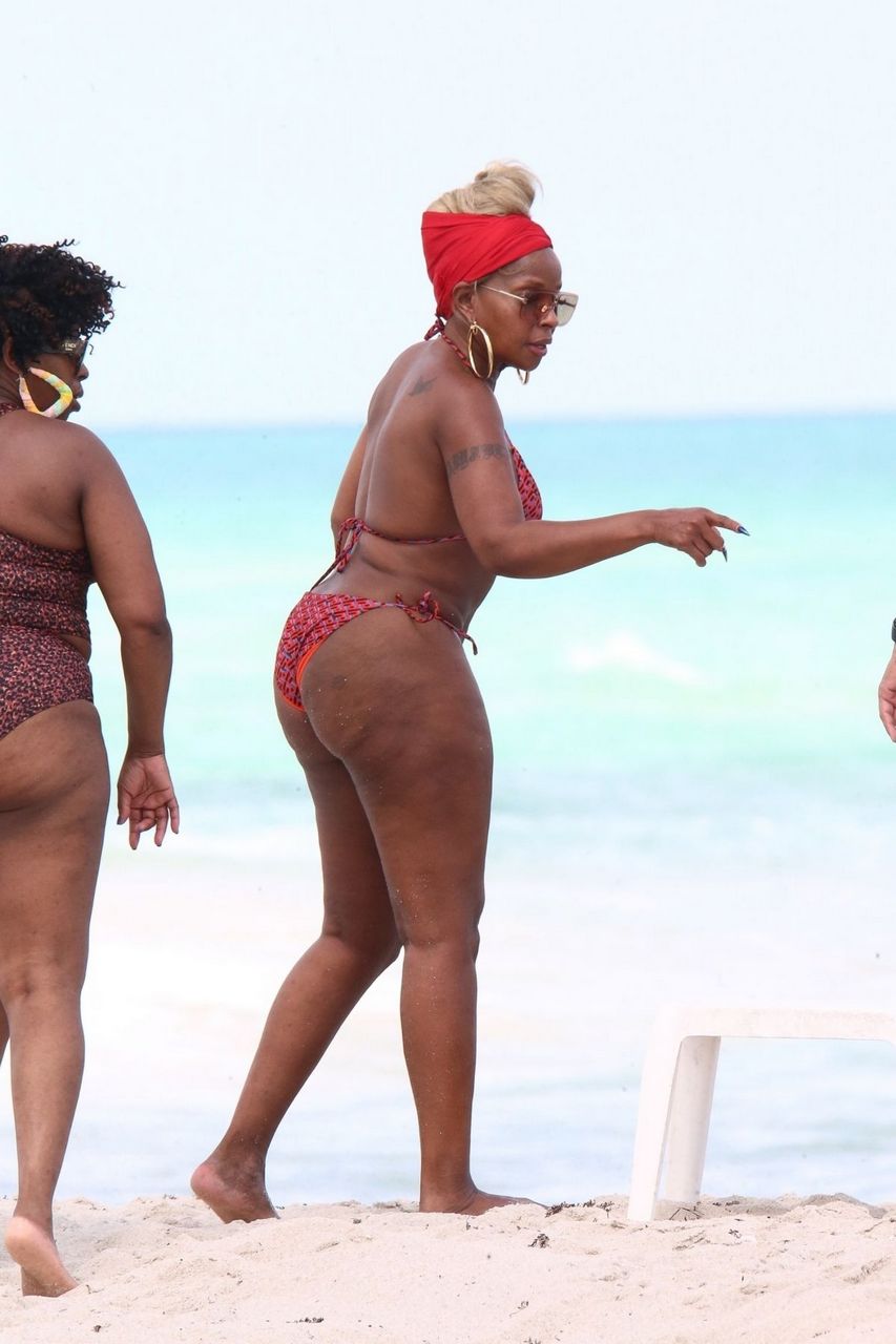 Mary J Blige Bikini Beach Miami