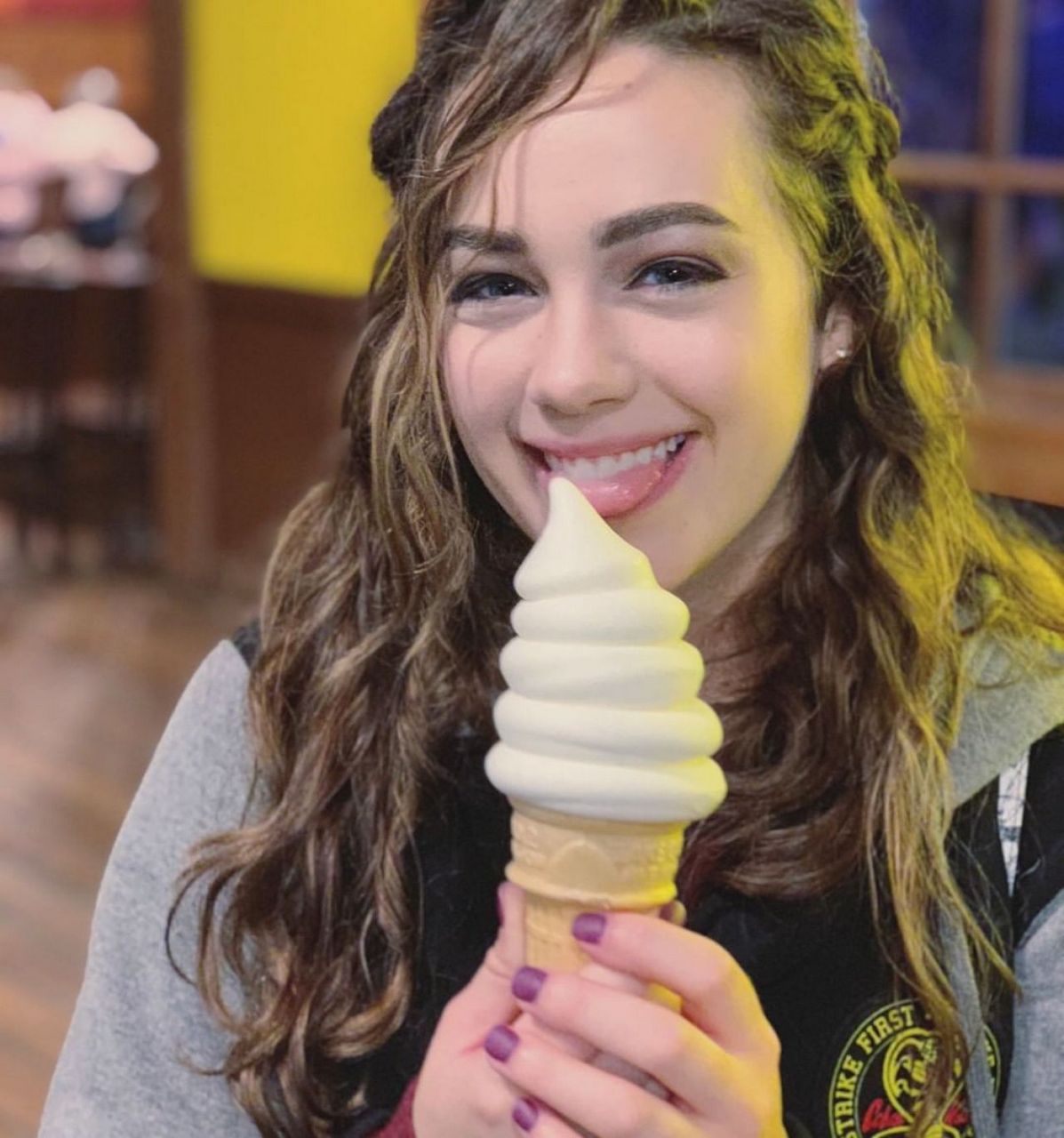 Mary Mouser Hot