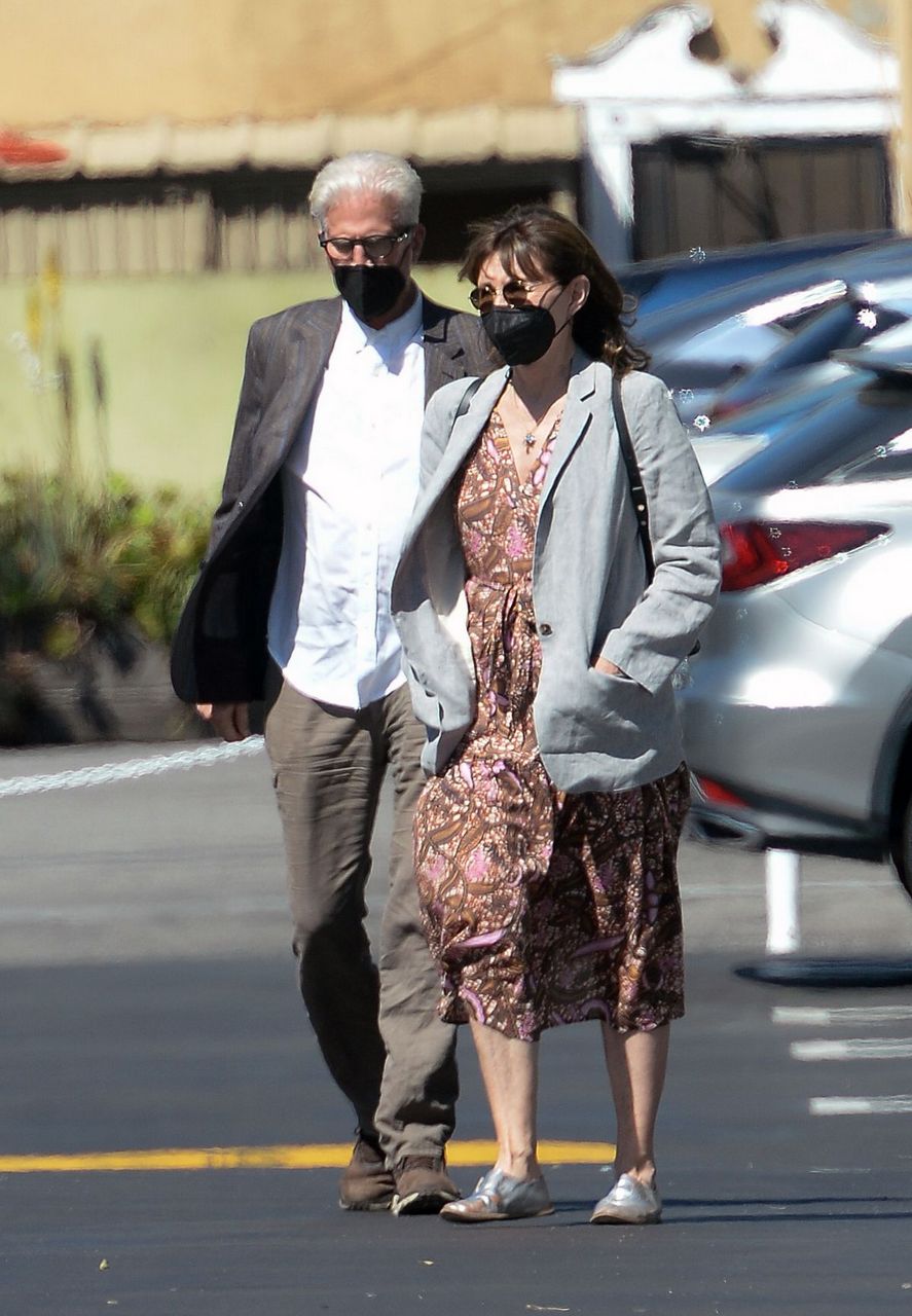 Mary Steenburgen And Ted Danson Out Shopping Los Angeles