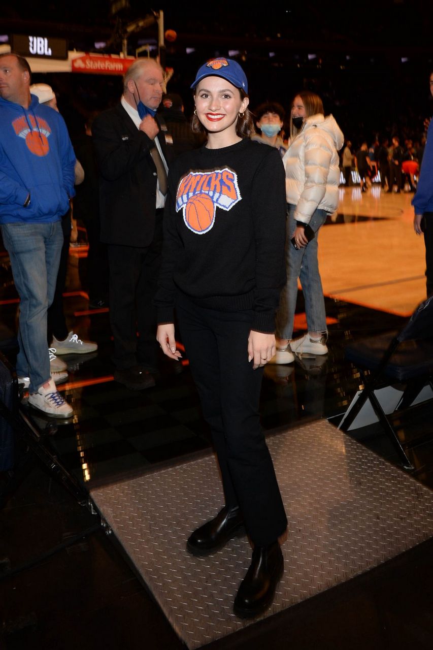 Maude Apatow Knicks Game New York