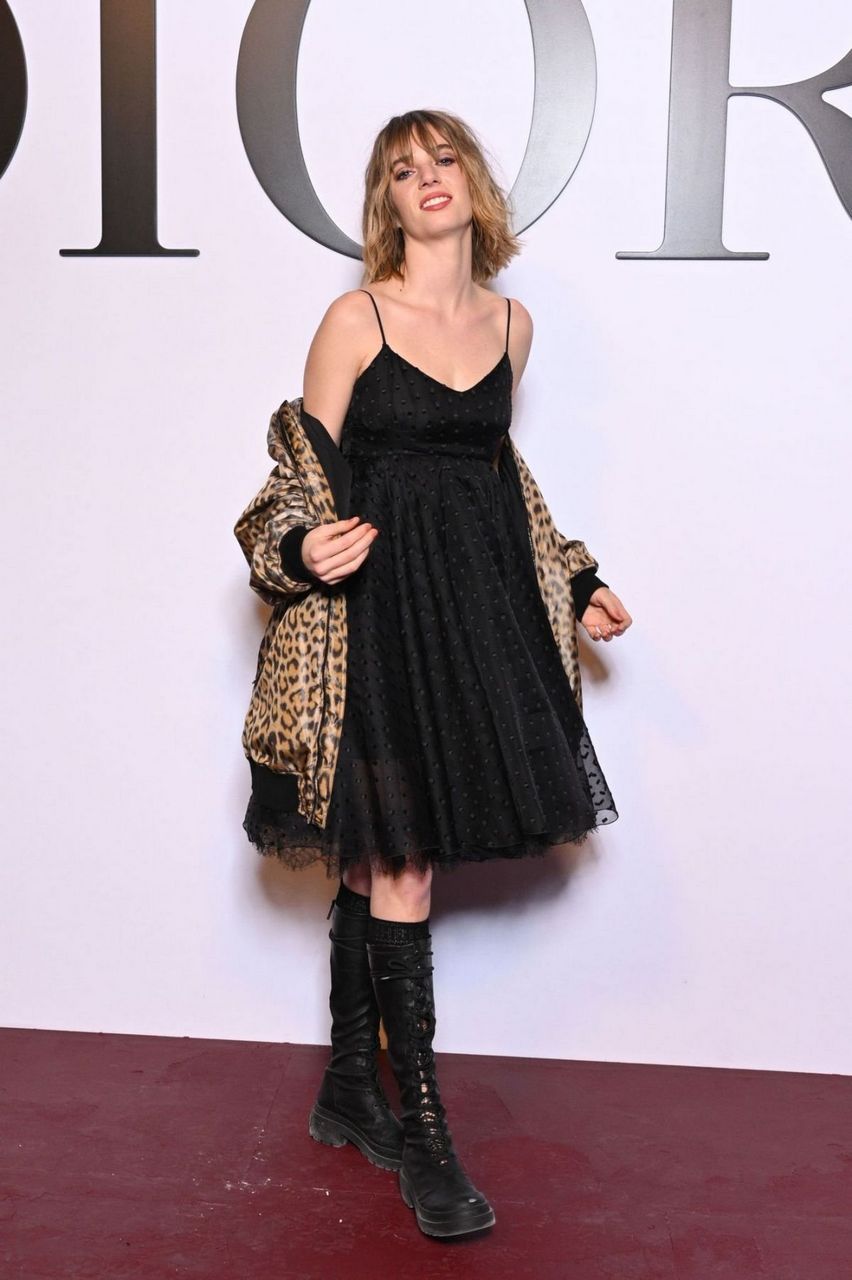 Maya Hawke Christian Dior Fashion Show Paris