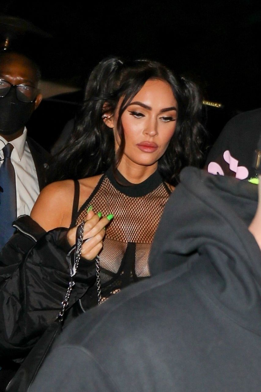 Megan Fox And Machine Gun Kelly Arrives Avril Lavigne S Live Performance Roxy West Hollywood