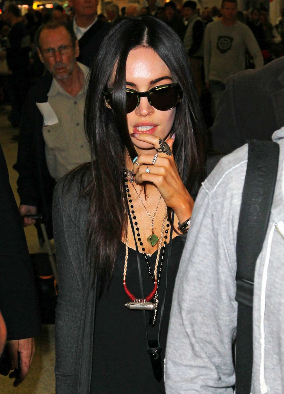 Megan Fox Arrives Airport Sydney
