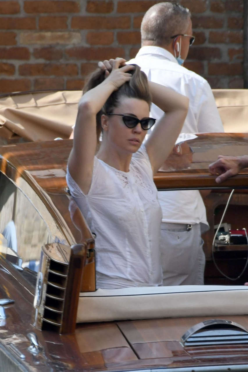 Melissa George Out For Boat Ride Venice
