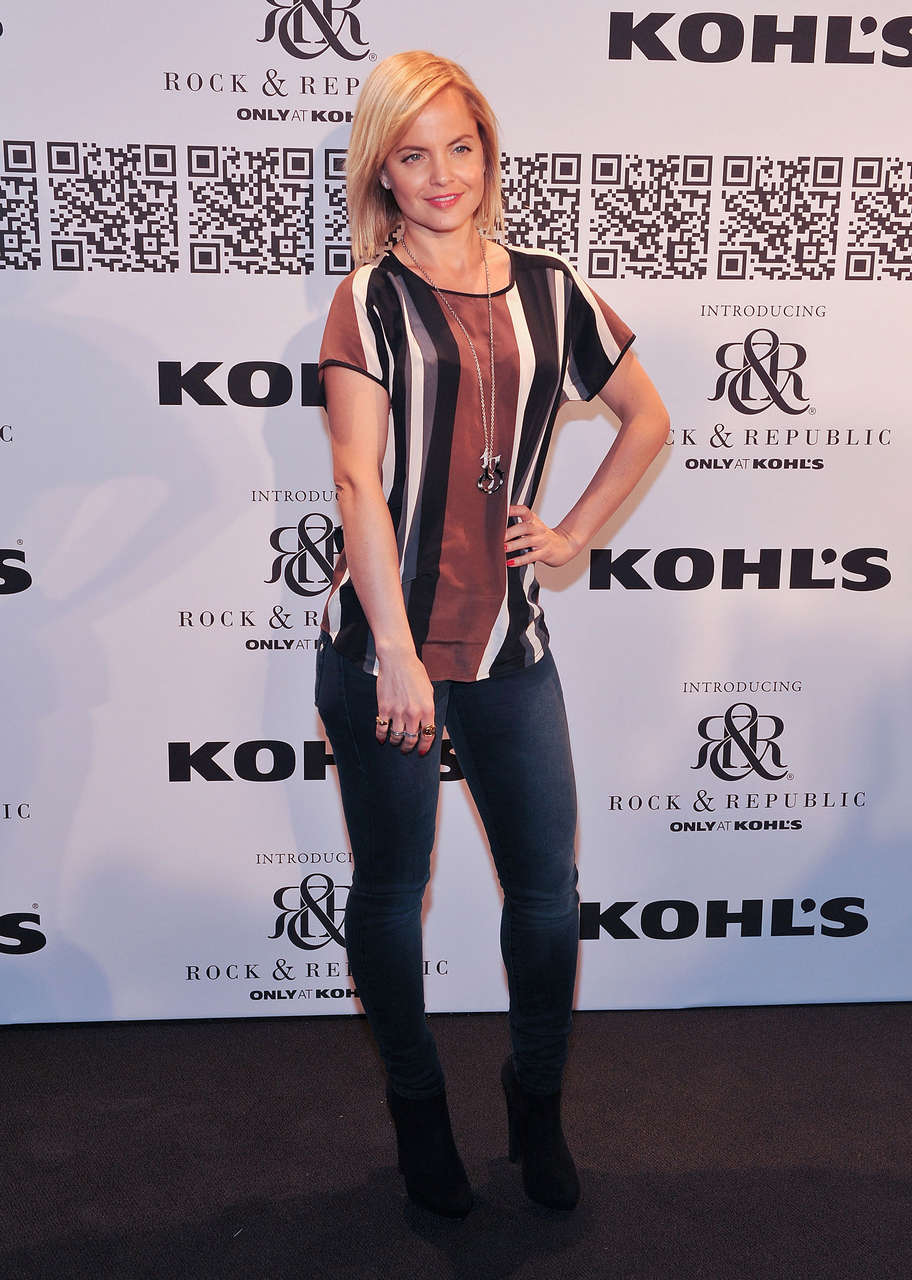 Mena Suvari Rock Republic For Kohls Fashion Show New York