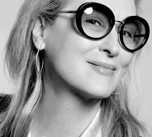 Meryl Streep Photographed By Brigitte Lacombe (1 photo)