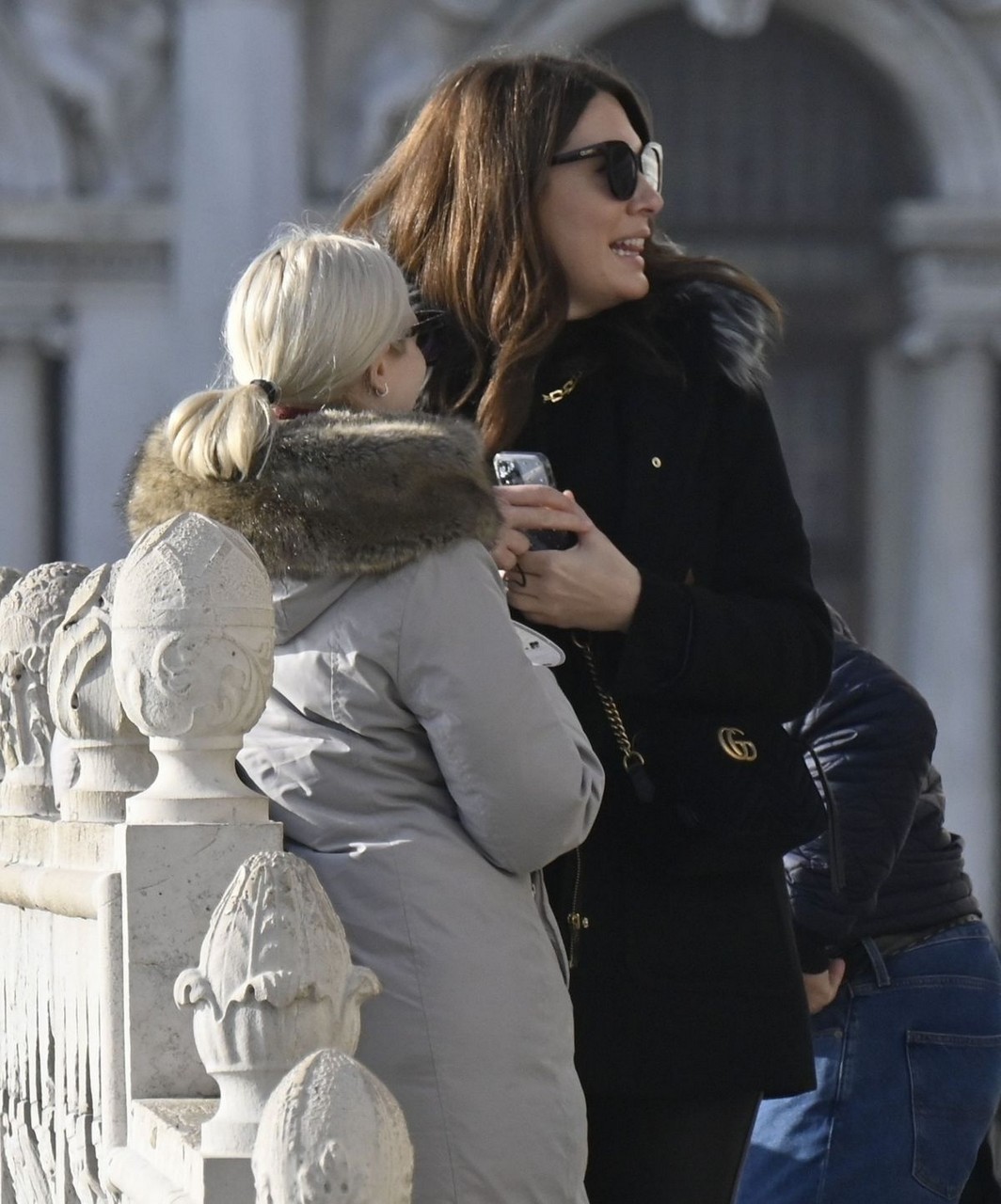Michelle Collins Took Few Selfies With Friend Venice