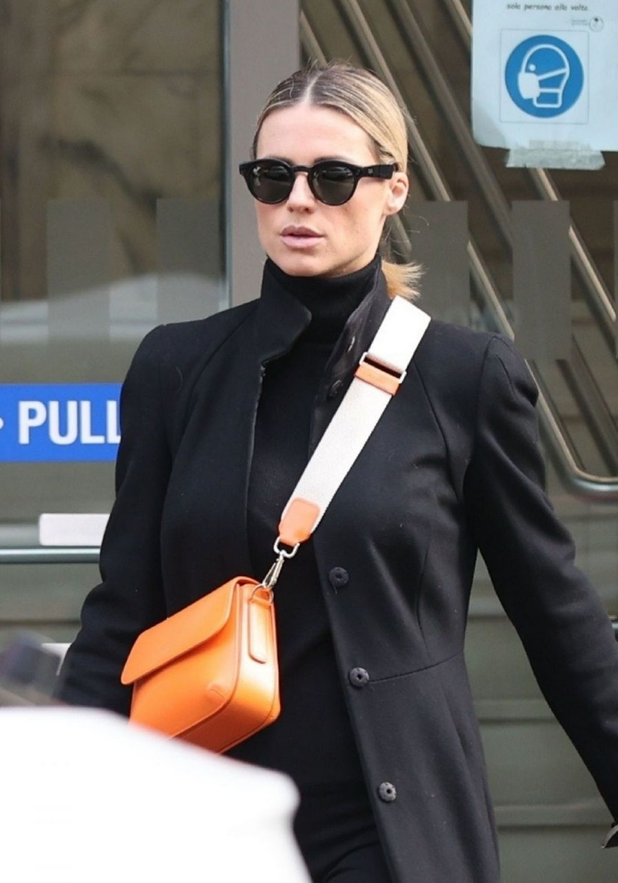 Michelle Hunziker Out And About Milan