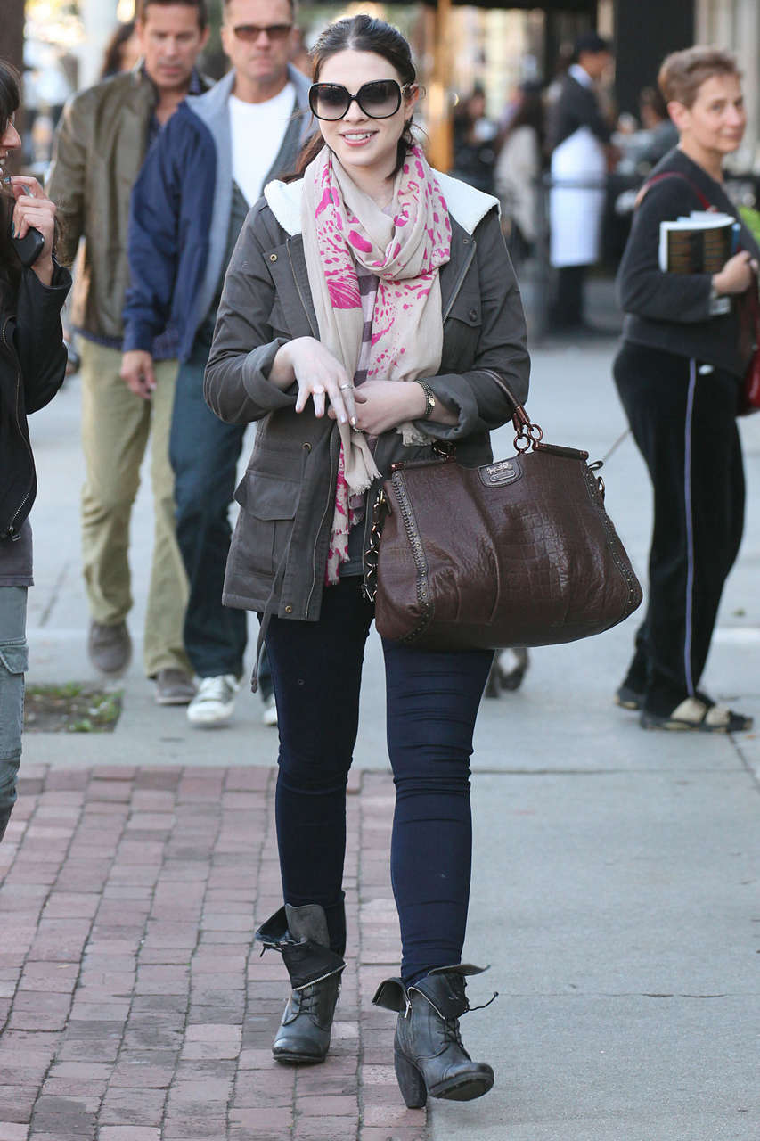Michelle Trachtenberg Runs Some Errands New York