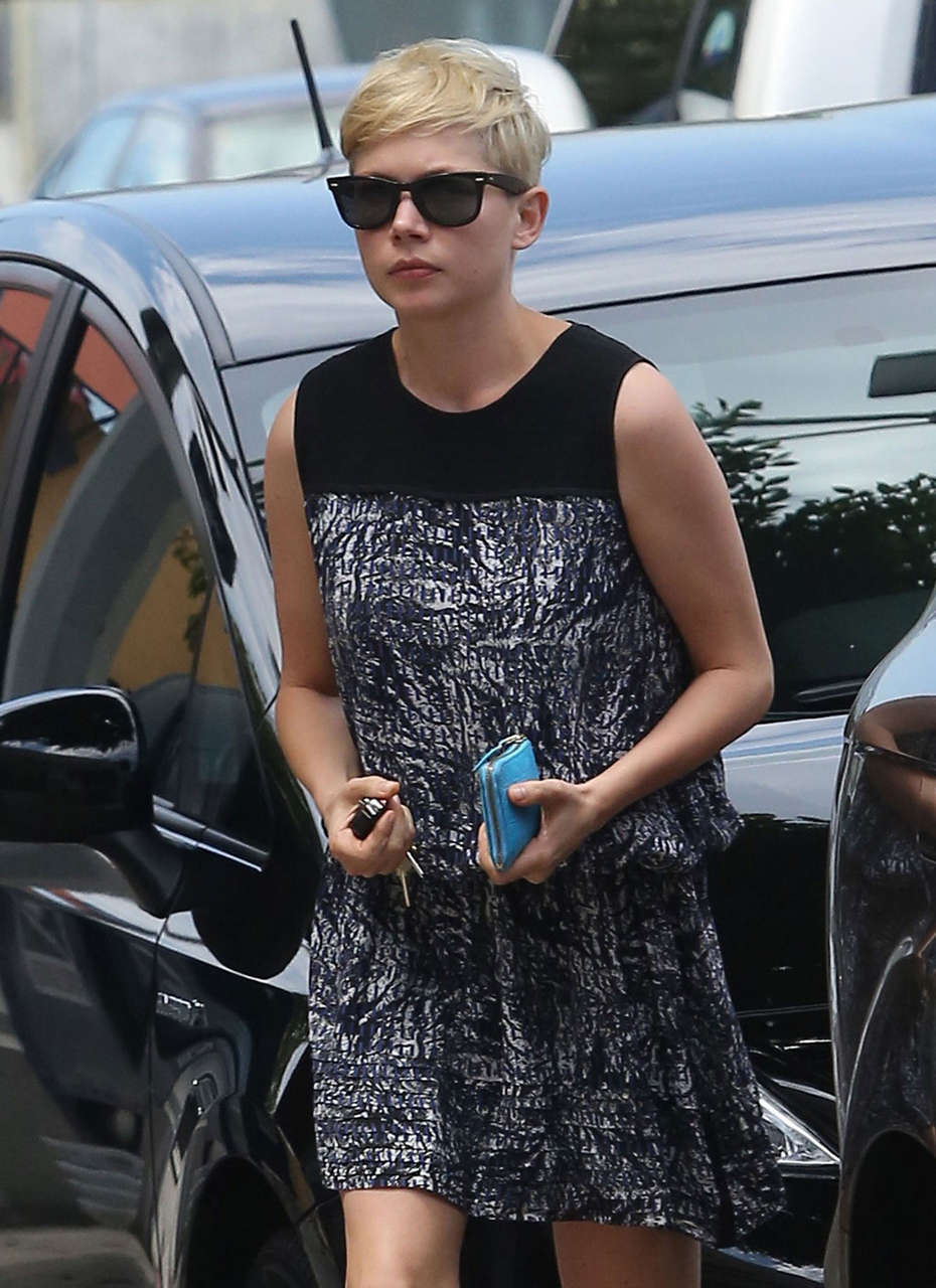 Michelle Williams Out About West Hollywood