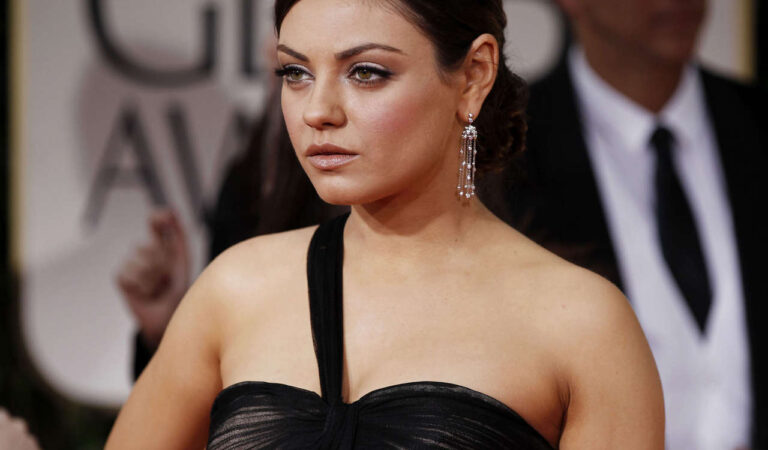 Mila Kunis 69th Annual Golden Globe Awards Los Angeles (6 photos)