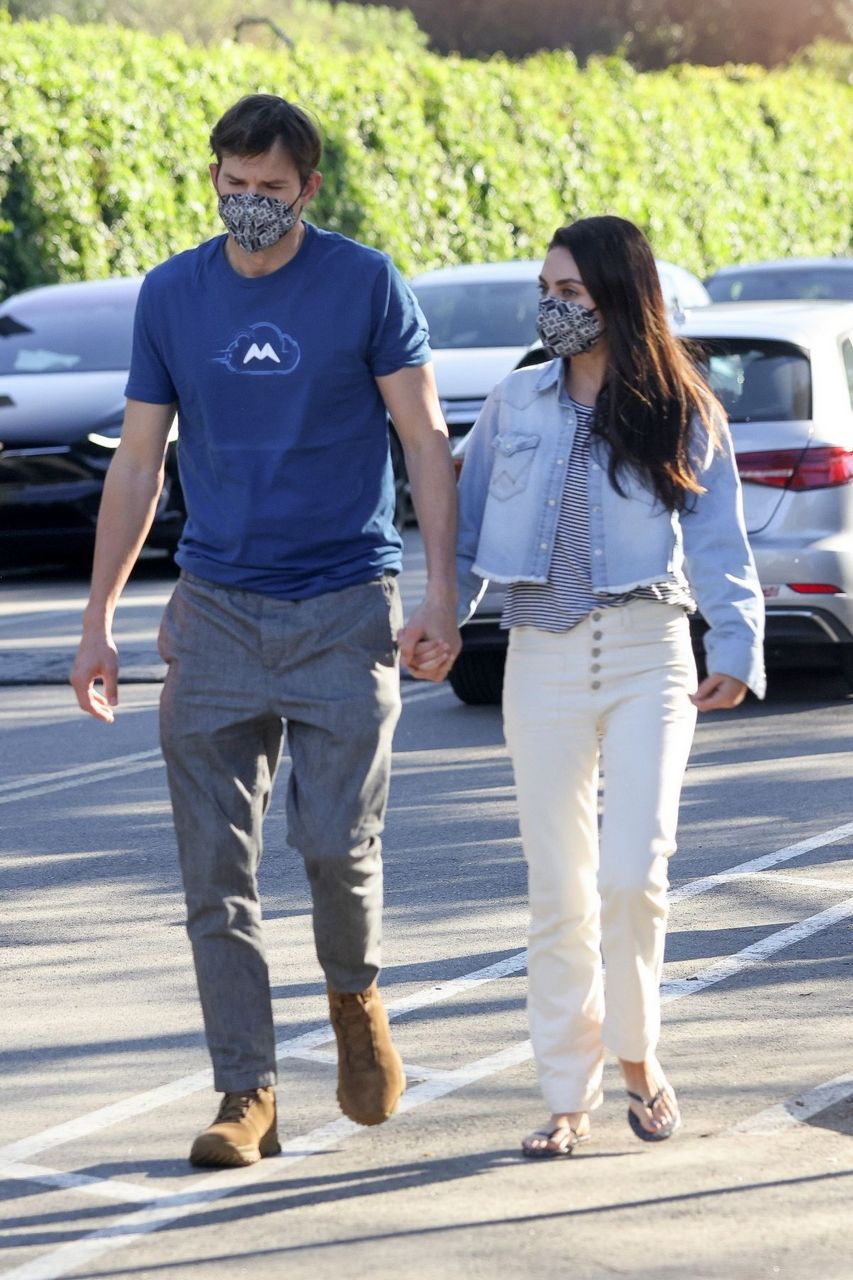 Mila Kunis And Ashton Kutcher Out For Lunch Beverly Hills