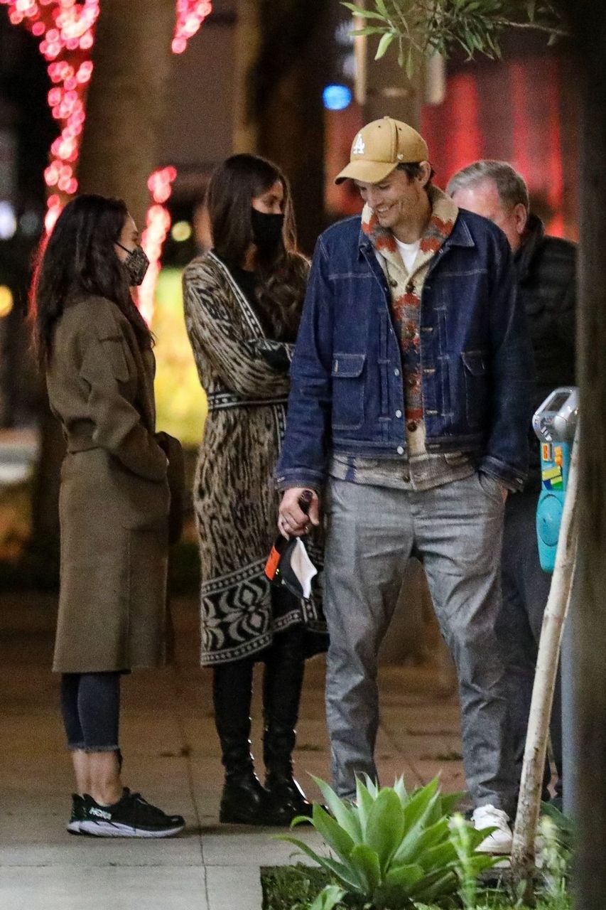Mila Kunis And Ashton Kutcher Out With Friends For Sushi Onizuka La West Hollywood
