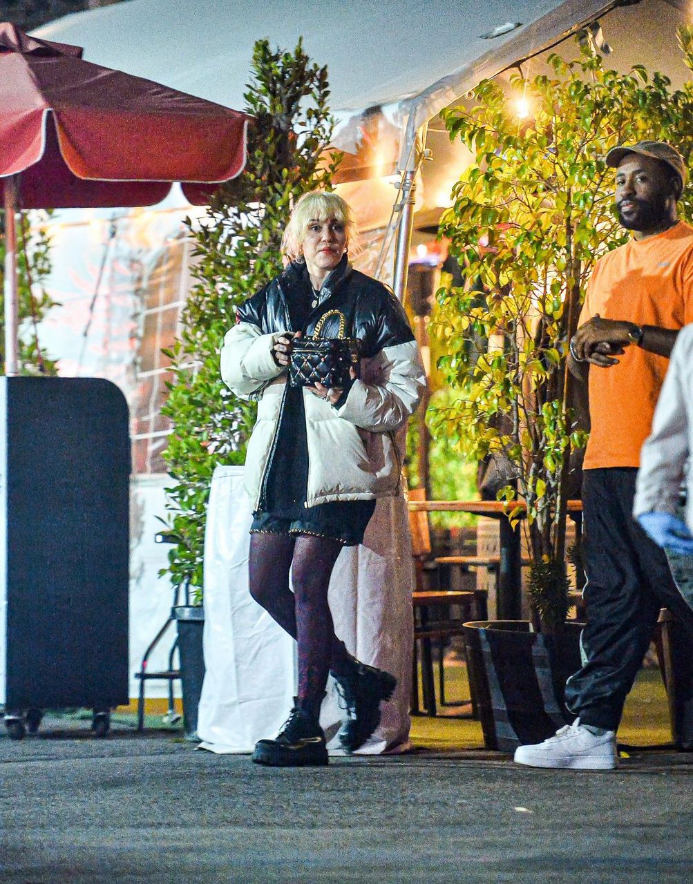 Miley And Noah Cyrus Celebrates Noah S 22nd Birthday With Friends Studio City