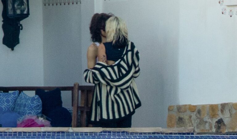 Miley Cyrus And Maxx Morando Cabo San Lucas (5 photos)