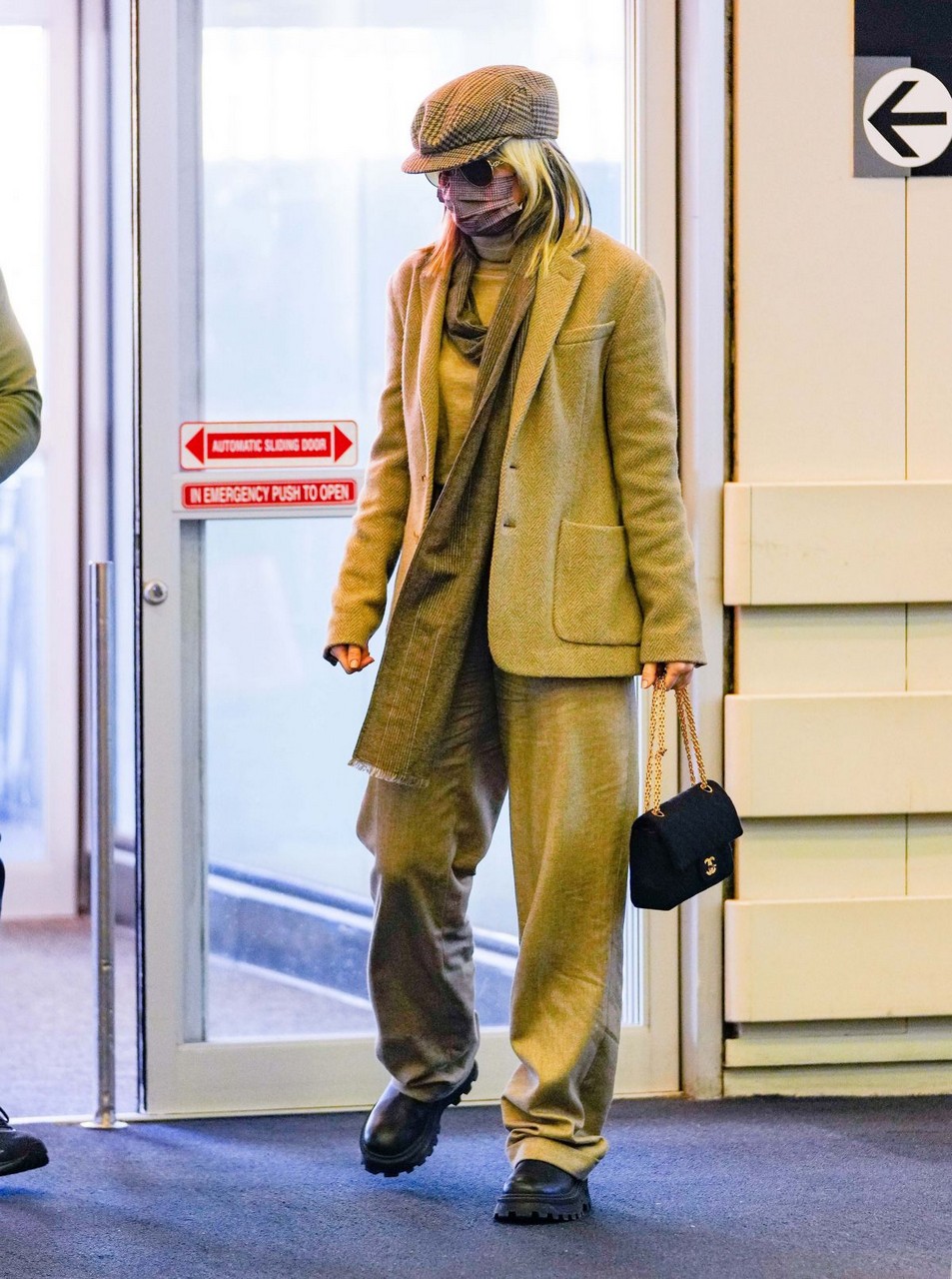 Miley Cyrus Arrives Jfk Airport New York