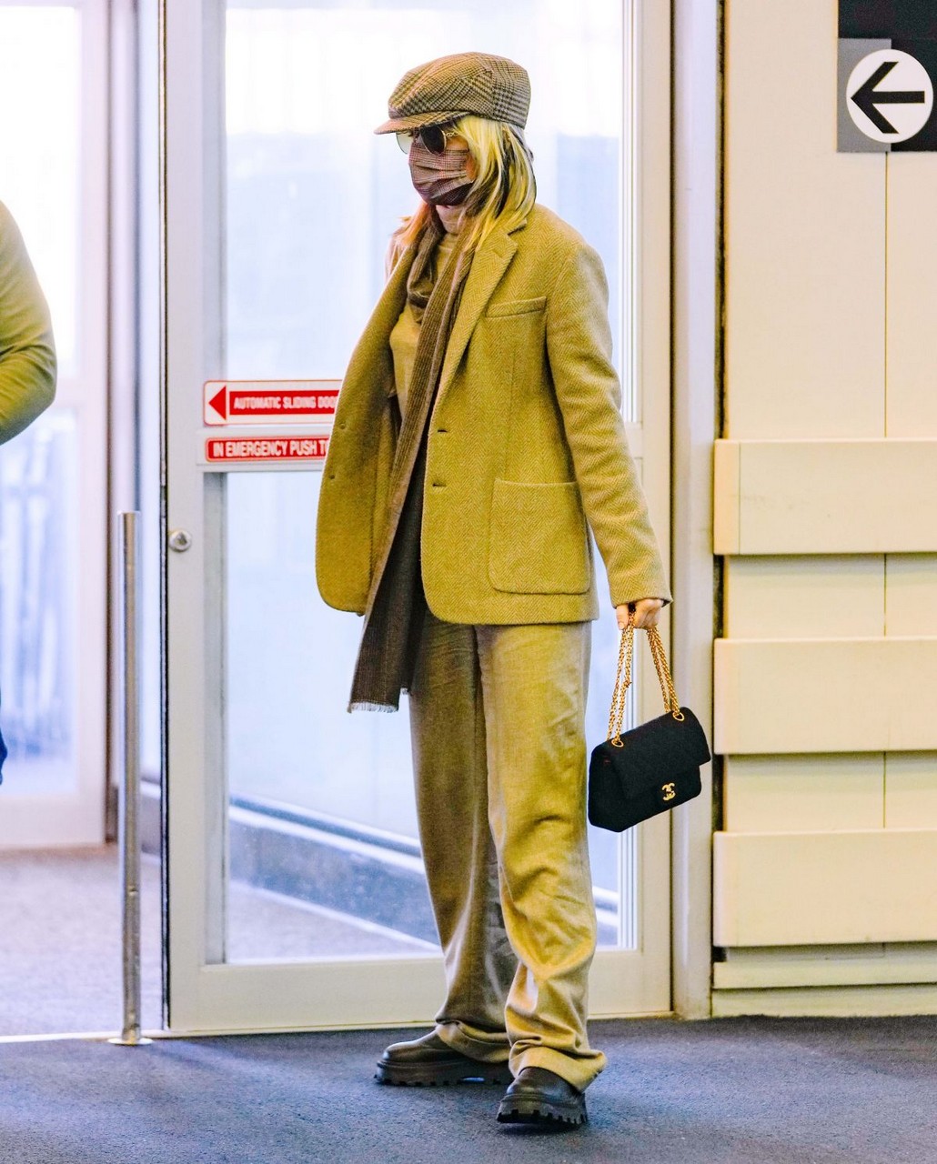 Miley Cyrus Arrives Jfk Airport New York