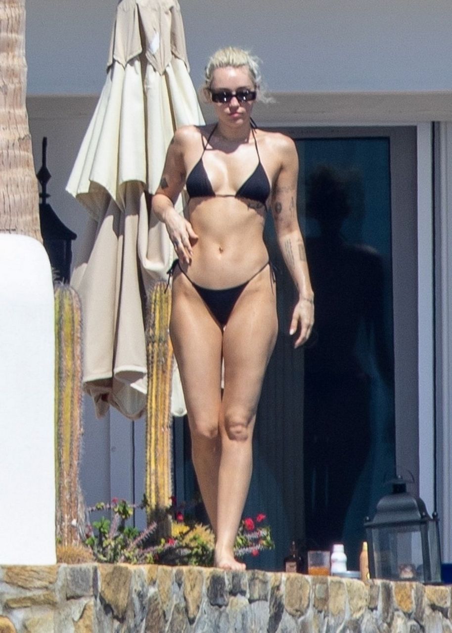 Miley Cyrus Bikini Cabo San Lucas