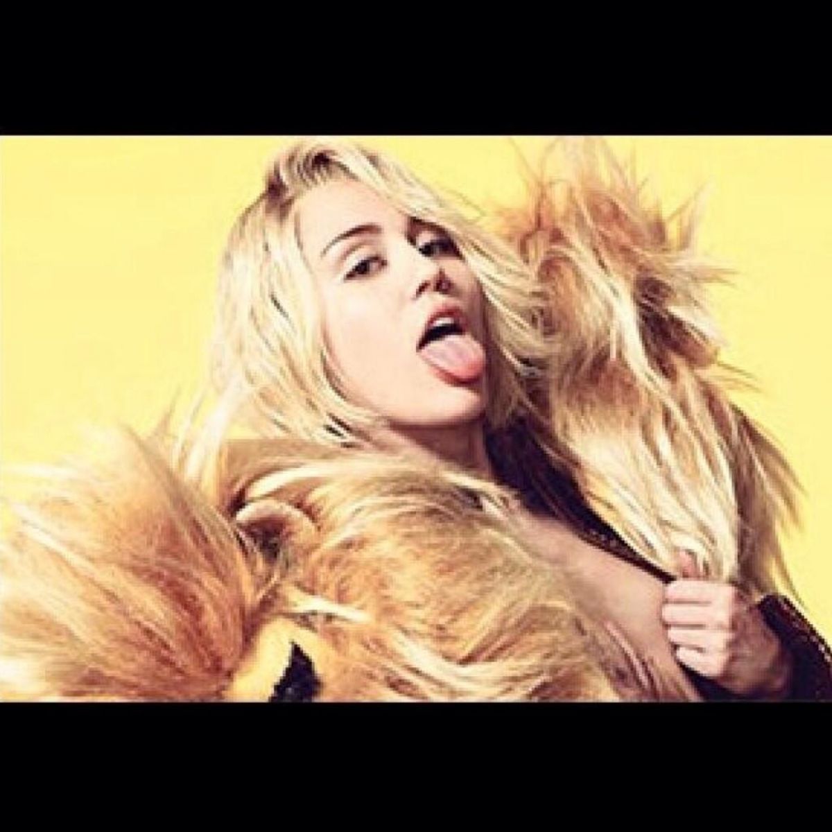 Miley Cyrus Blonds New York