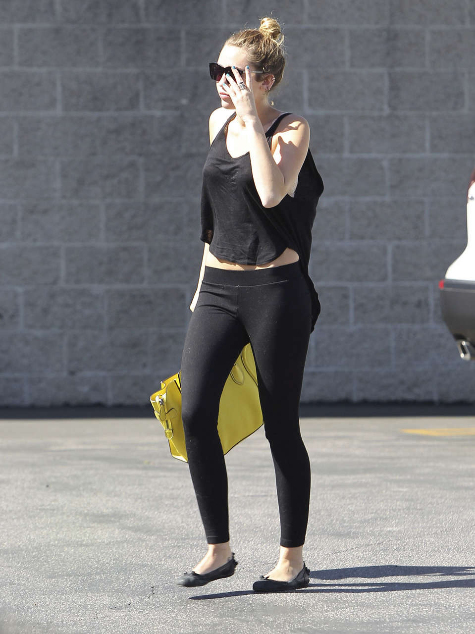 Miley Cyrus Going To Breakfast Pattys Los Angeles