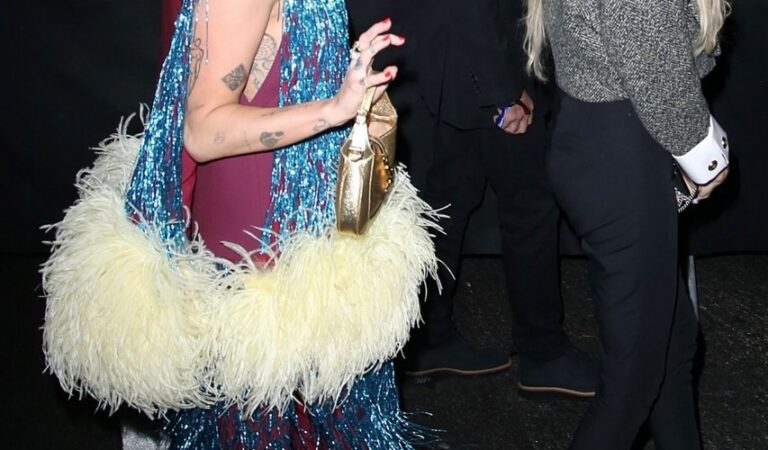 Miley Cyrus Leaves Gucci Fashion Show Hollywood (7 photos)
