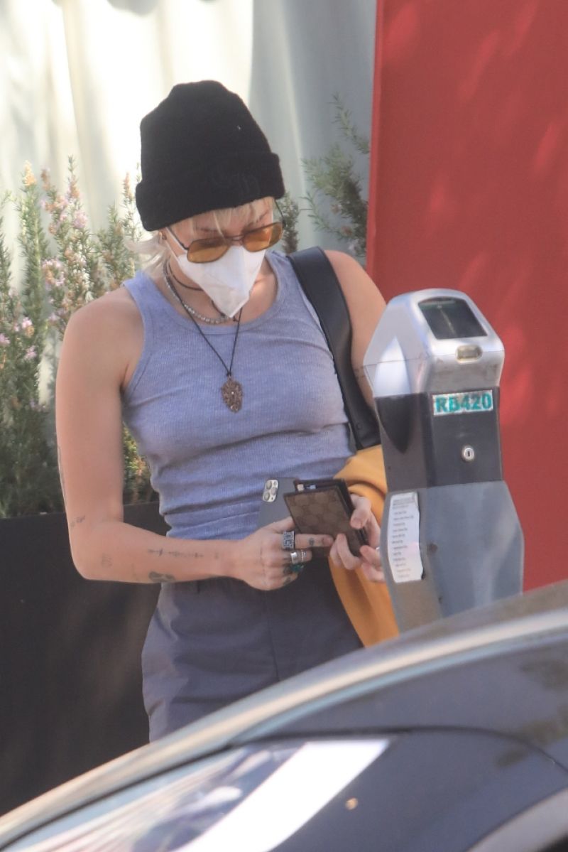 Miley Cyrus Leaves Hair Salon Los Angeles