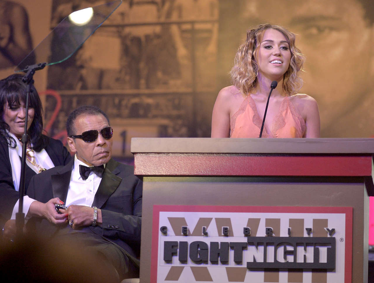 Miley Cyrus Muhammad Alis Celebrity Fight Night Phoenix