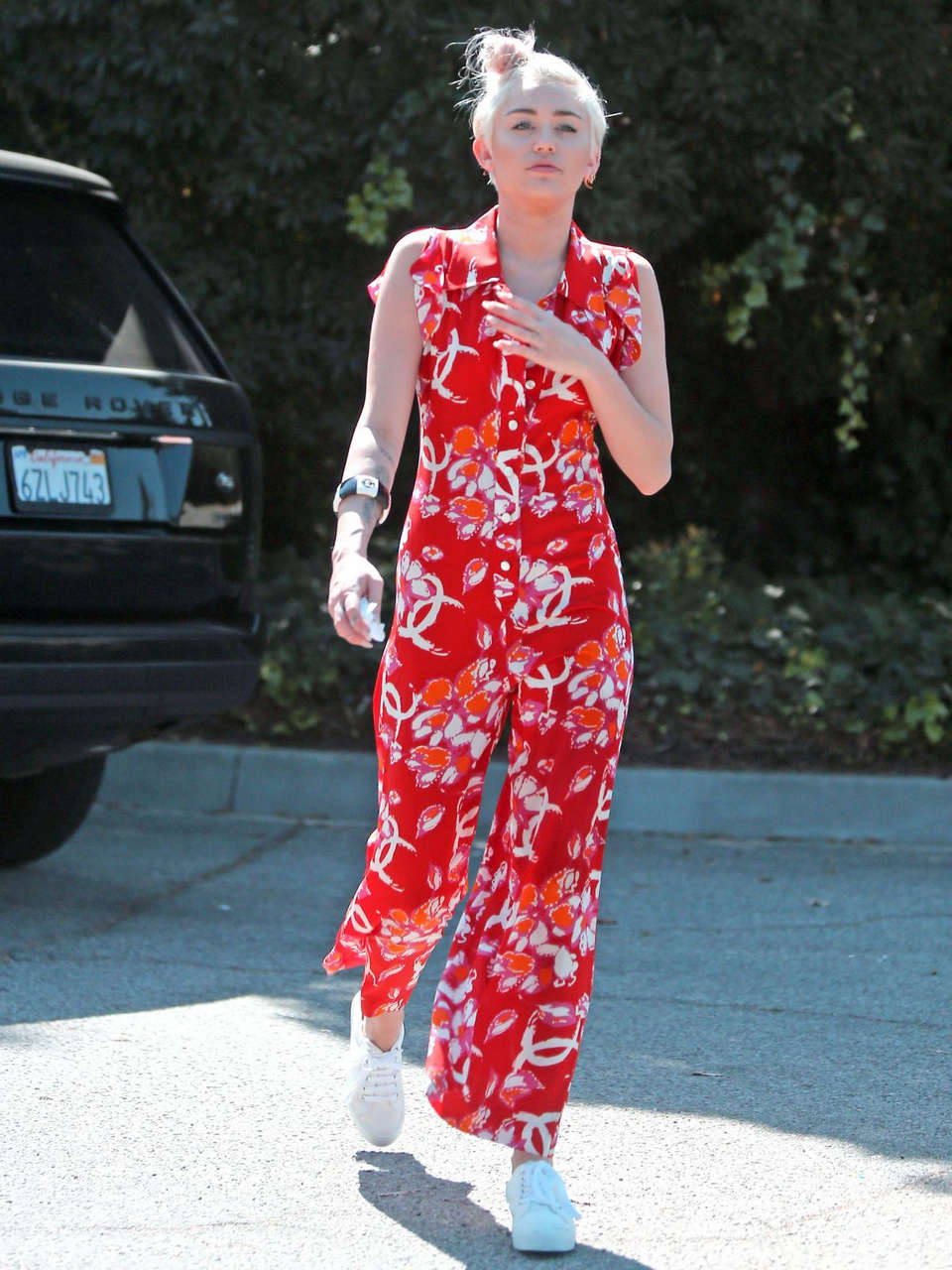 Miley Cyrus Out About Studio City