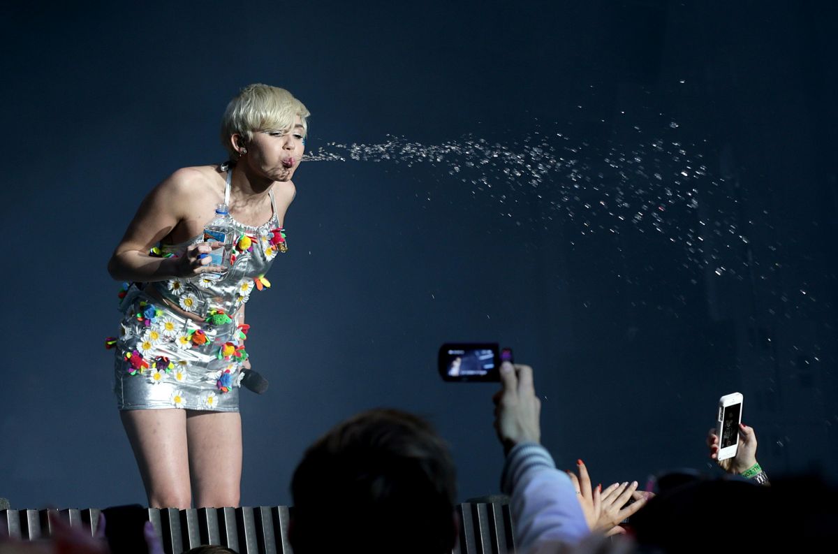 Miley Cyrus Performs Capital Summertime Ball London