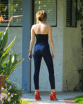 Miley Cyrus Tight Jeans Her Boyfriends House Los Angeles