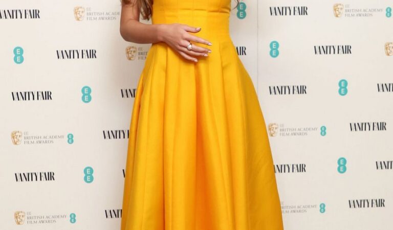 Mimi Keene Vanity Fair Ee Rising Star Award Party London (7 photos)
