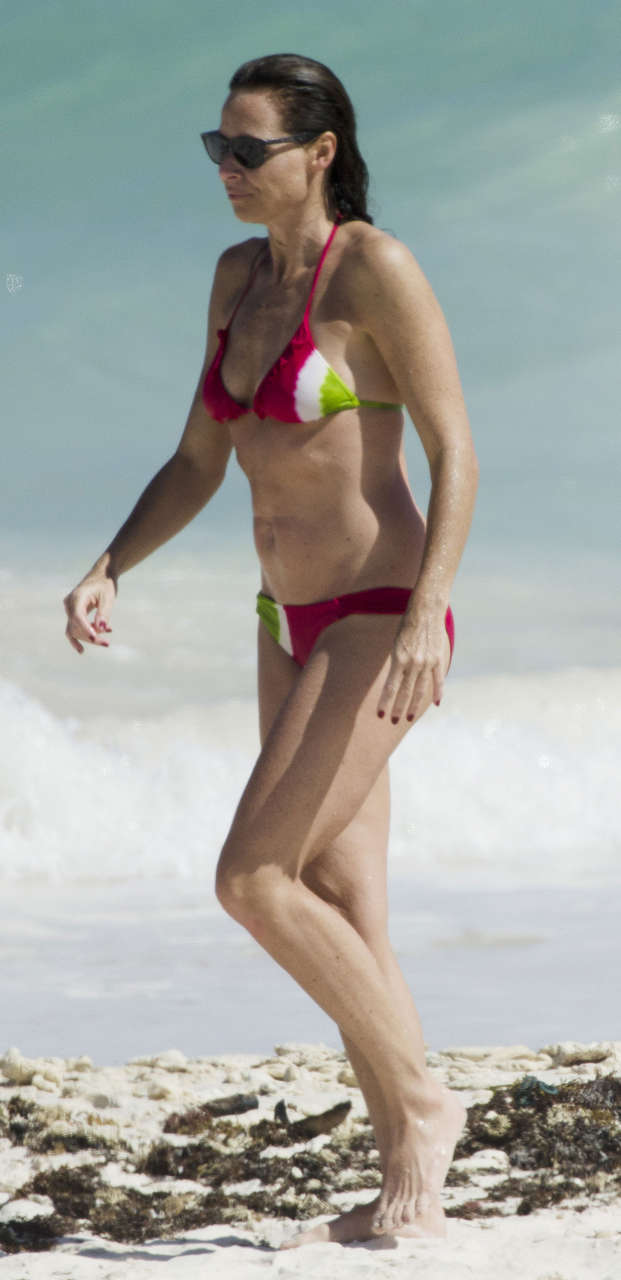 Minnie Driver Bikini Caribbean Beach