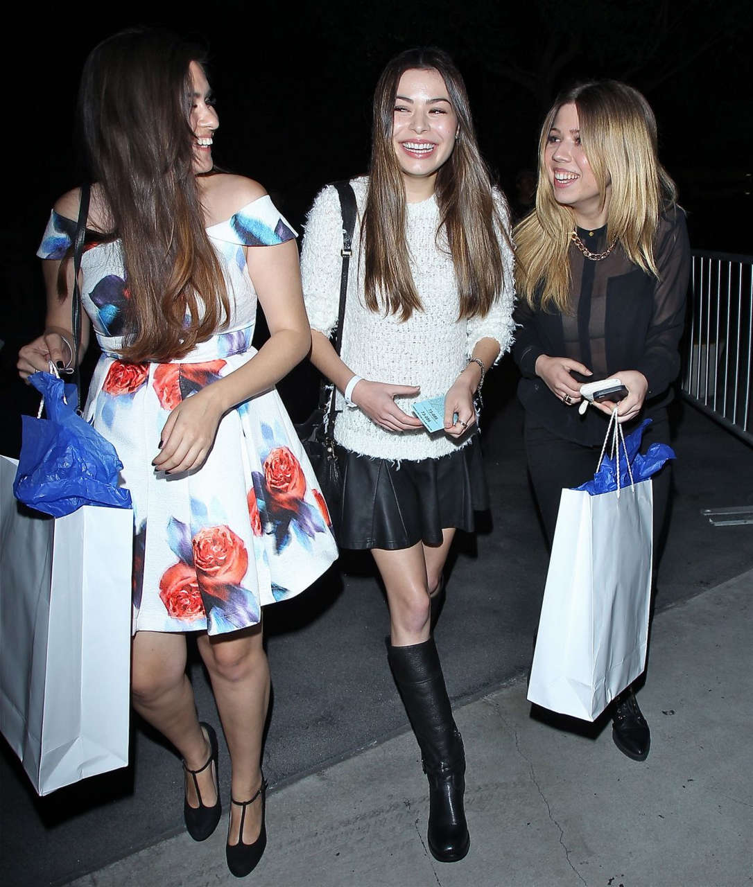 Miranda Cosgrove Jennette Mccurdy Arrives Katy Perry Concert In
