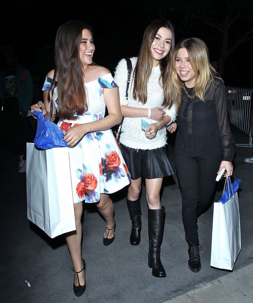 Miranda Cosgrove Jennette Mccurdy Arrives Katy Perry Concert In