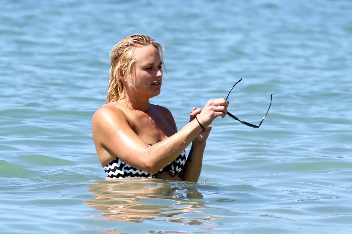 Miranda Lambert Bikini Beach Hawaii