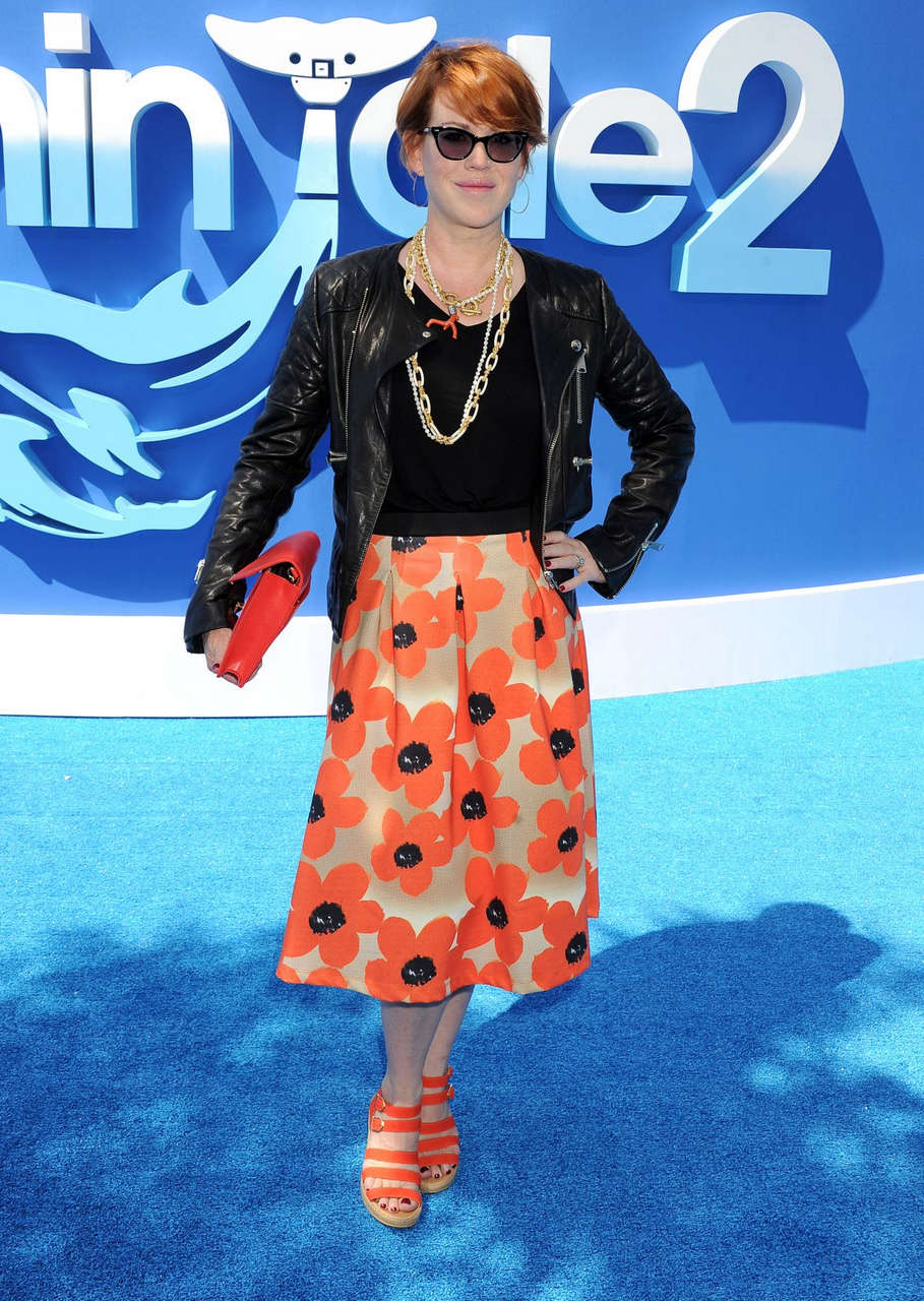 Molly Ringwald Dolphin Tale 2 Premiere Los Angeles