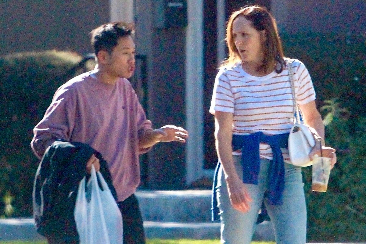 Molly Shannon Out Shopping With Friend Los Angeles