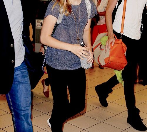 Ms Moretz Chloe Moretz Arriving At Toronto (1 photo)