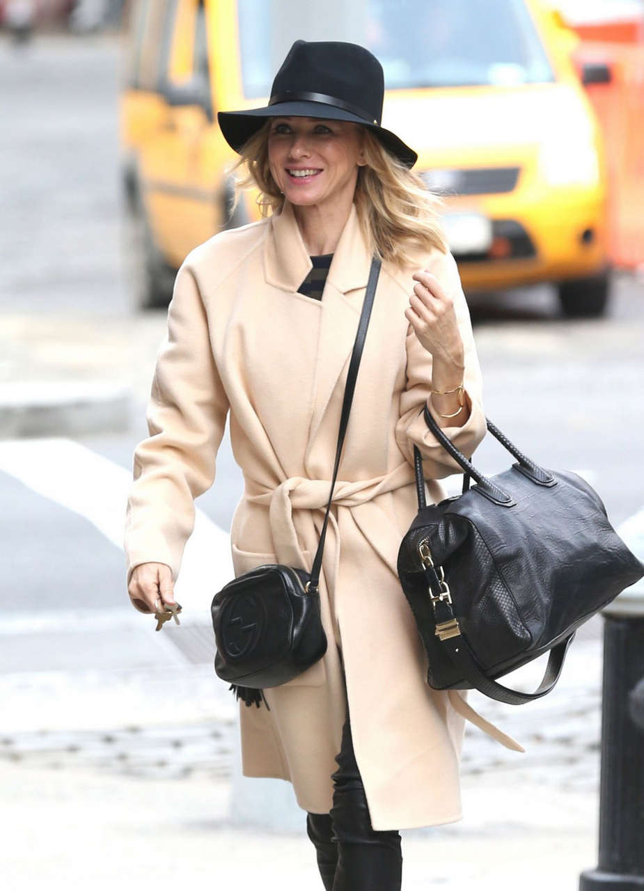 Naomi Watts Out About New York